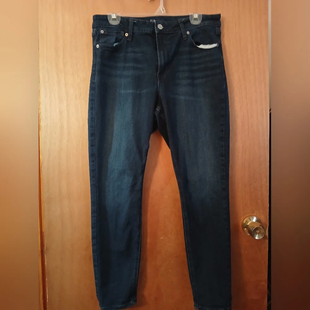 GAP Women's Skinny Jeans - Dark Blue, Size 14 - Picture 1 of 4